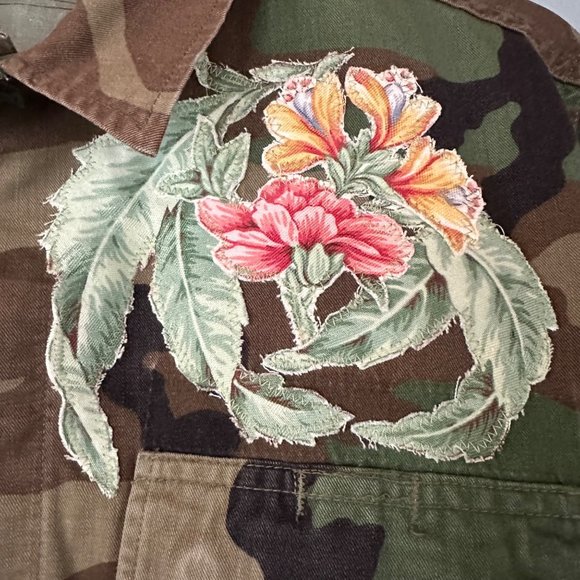 Custom Oversized Camo Jacket Floral Applique Unisex S Vintage Handmade Crop Art - Picture 8 of 10